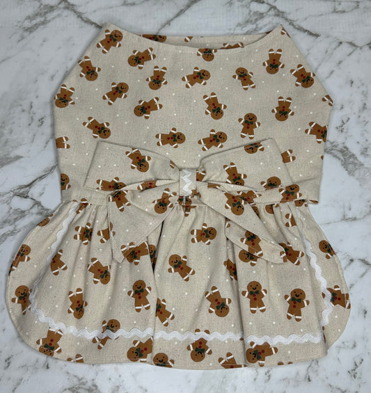 Christmas Dress - Gingerbread Men  with Ric Rak